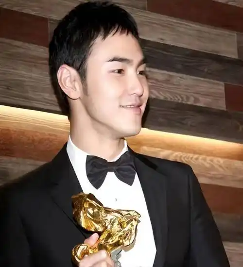 《周处除三害》热播:阮经天情史被扒,恋爱8年劈腿4次,大跌眼镜