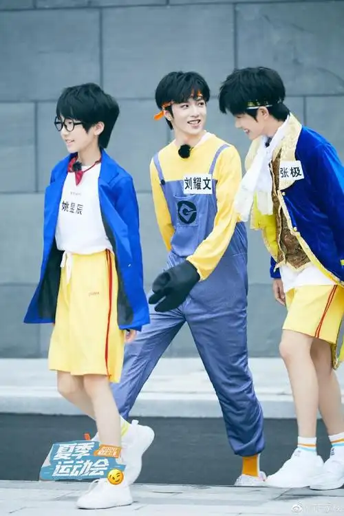 今日,tf家族夏季运动会在字母站上线啦,少年带着夏天一起来了.