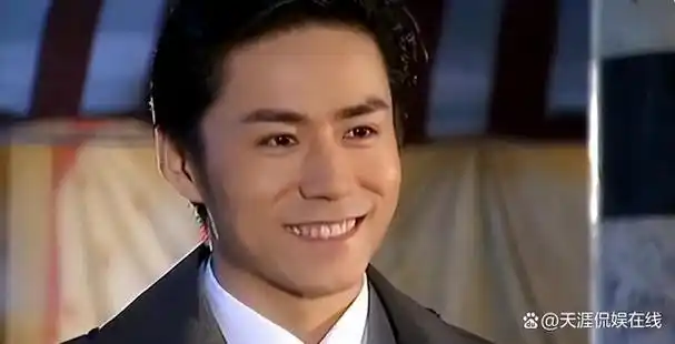 庆余年中这些老爹角色,年轻时真帅,高圆圆前男友也在其中
