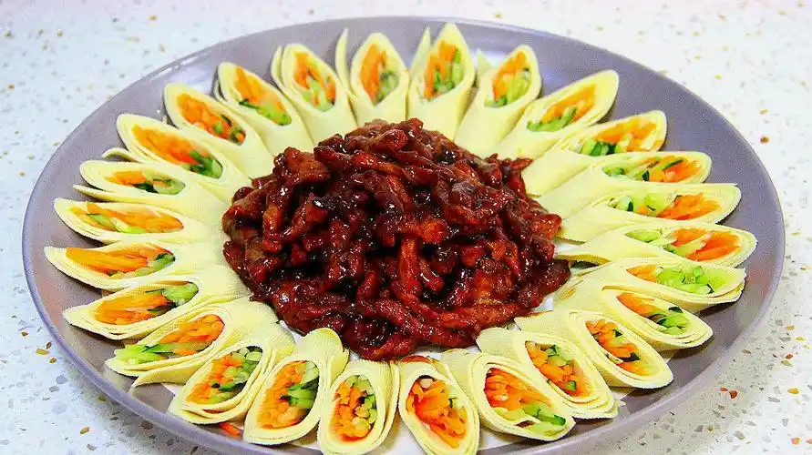 1豆腐虾花开富贵:简单的食材,做出不一样的美味,这样做解馋又下饭