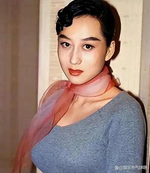 人间清醒利智不顾世俗偏见嫁给李连杰如今过得怎么样