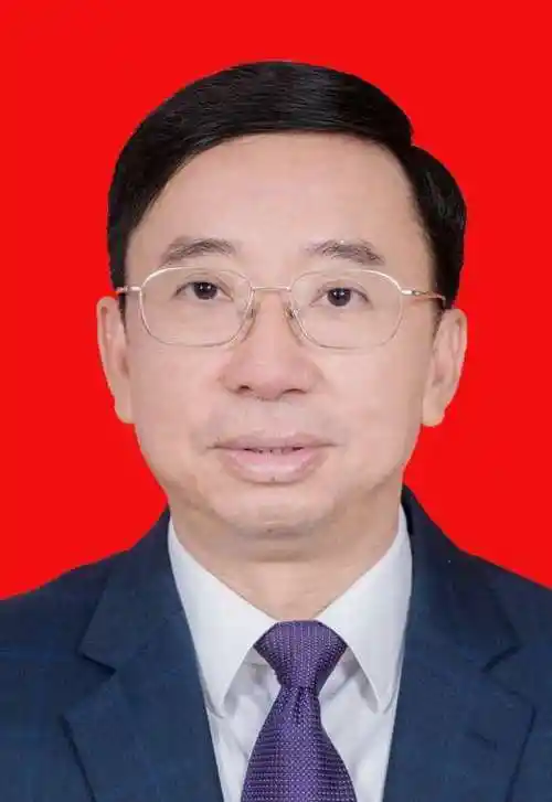 范中杰当选肇庆市市长