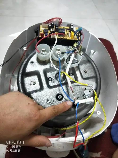 美的电压力锅底部线路