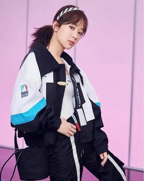 杨紫 coach(杨紫升级coach品牌代言人)12