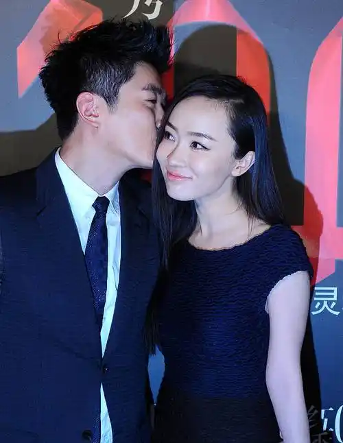 李晨苦追她10年,最后选择嫁给小鲜肉,如今儿子还认他做干爹_霍思燕