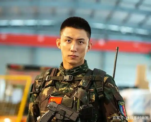 《爱上特种兵》后,黄景瑜又接一警匪剧,合作两大戏骨阵容豪华