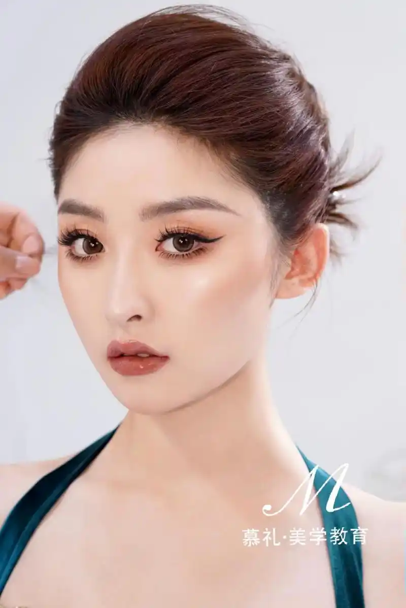 女明星造型来啦  ——ml make up—— 作品分享#化 - 抖音