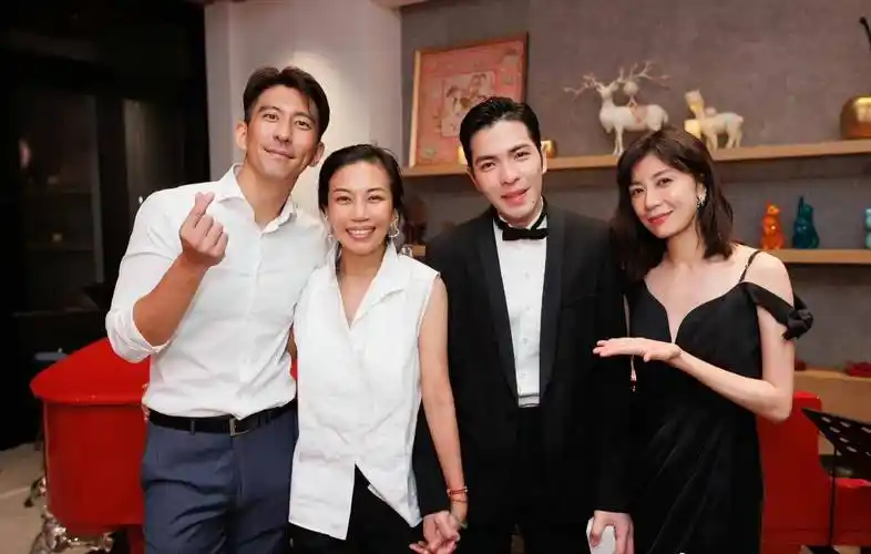 萧敬腾向大13岁经纪人求婚成功,周杰伦,贾静雯夫妇现场见证_林有慧