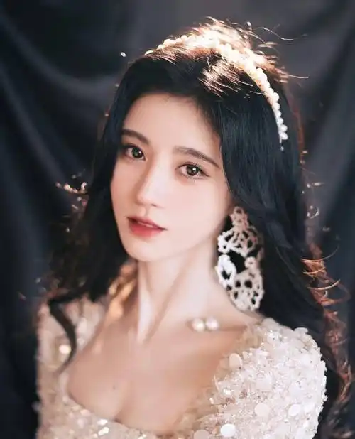 鞠婧祎被抬高身价?