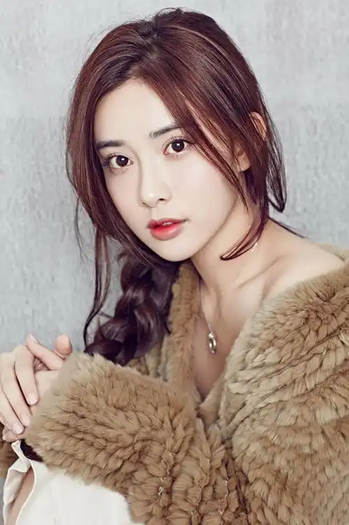 目前最火的50位女明星女明星名字大全列表