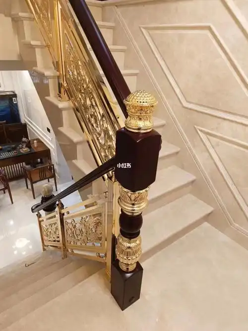别墅铜铝雕刻楼梯扶手镀k金黄古铜色护栏