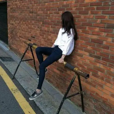 qq霸气背影头像女生不带字