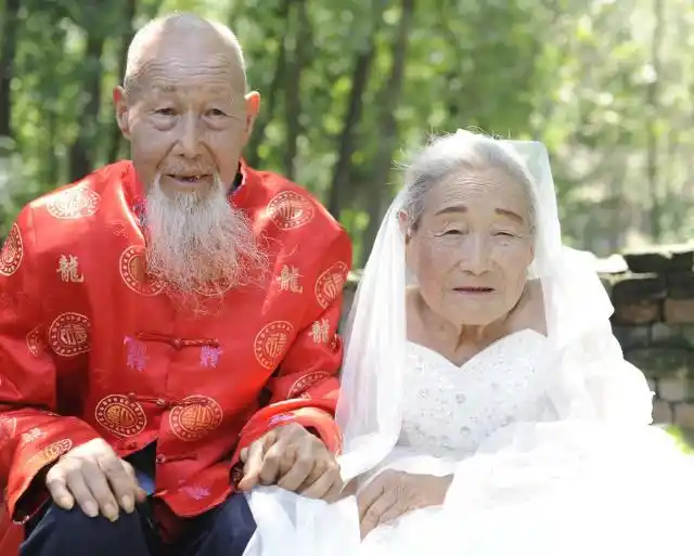 百岁老夫妻一生恩爱如初,幸福婚姻的秘诀,只有这短短的6个字!