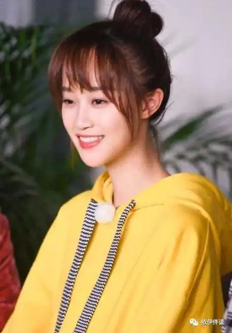 近日,《甄嬛传》中浣碧的扮演者蓝盈莹,在网上发布了一条动态,引来了