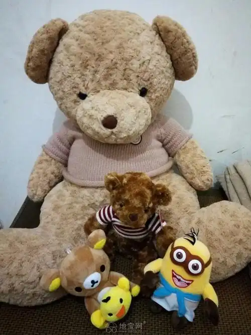 有没有陪伴好久的物品在你床边!