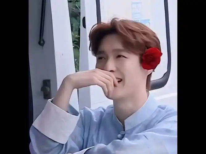 被张艺兴笑容治愈的瞬间