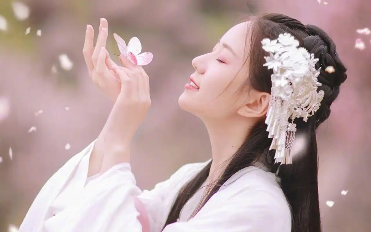 仙气十足古装美女养眼写真图片桌面壁纸