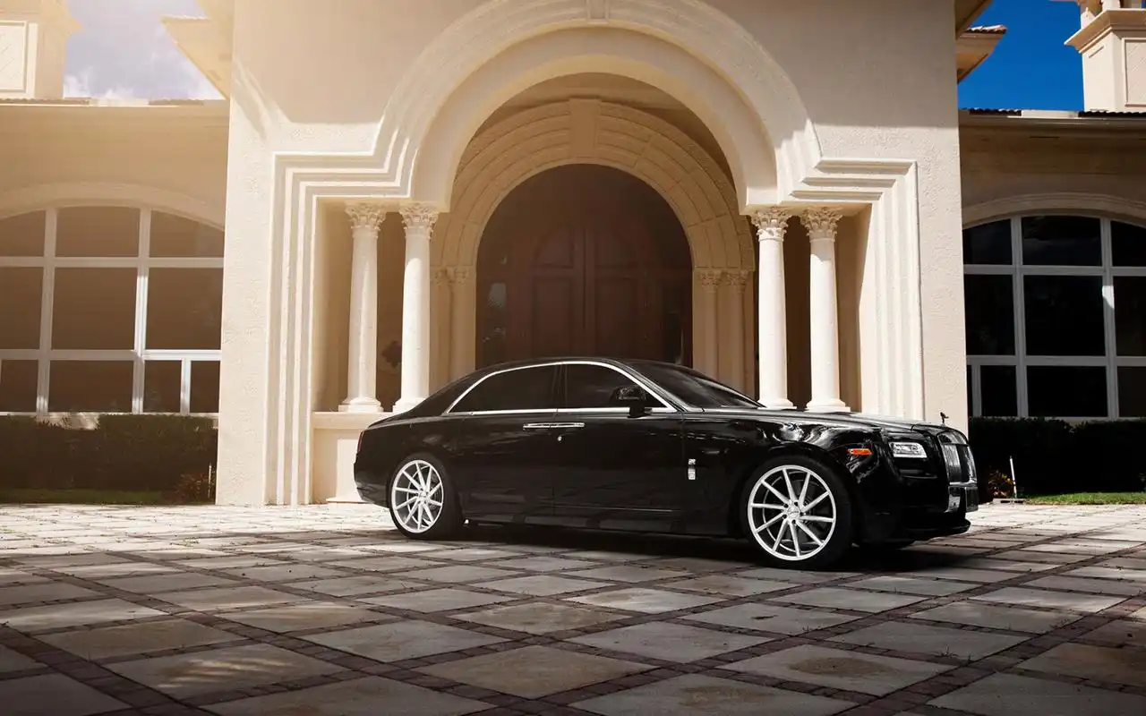 高端大气上档次劳斯莱斯桌面壁纸高清大图预览1920x1080_汽车壁纸下载