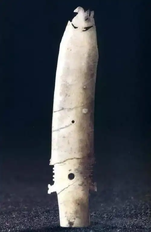 三星堆代表性文物大赏方向盘火锅金杖你去博物馆见过吗