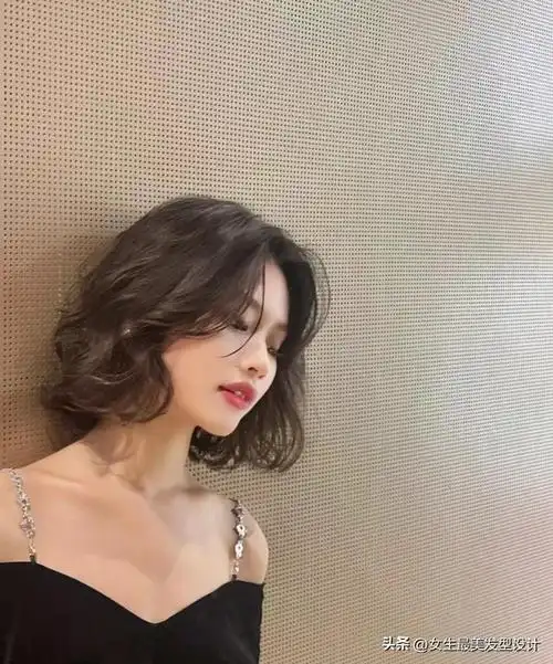 最近悄悄爆火的短卷发|短发|发型_网易订阅