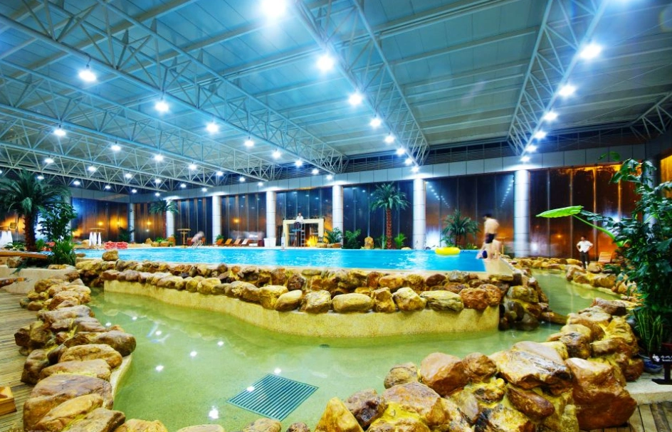 江西宜春市温汤镇的明月山天沐温泉度假村,环境秀美,青山绿水,空气