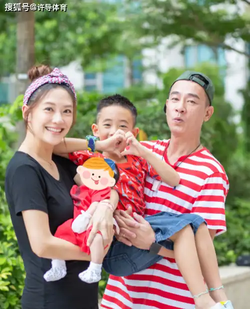 原创明星们的全家福孙俪高颜值陆毅腿精陈小春一家幸福感爆棚