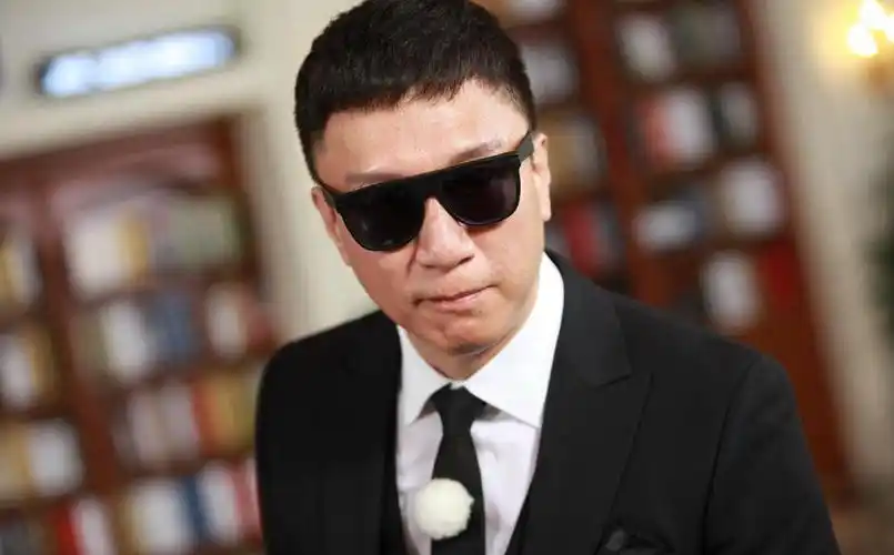 七百人中脱颖而出从舞王到视帝孙红雷是靠大姐大上位的