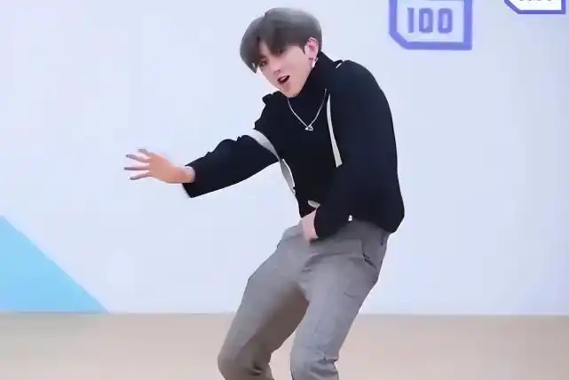 因恶意玩梗蔡徐坤,粉丝们指责《羊了个羊》,骂程序员是普信宅男