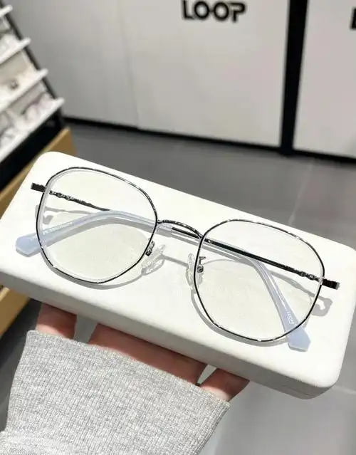 适合所有脸型的眼镜框03亮银多边形框绝了60