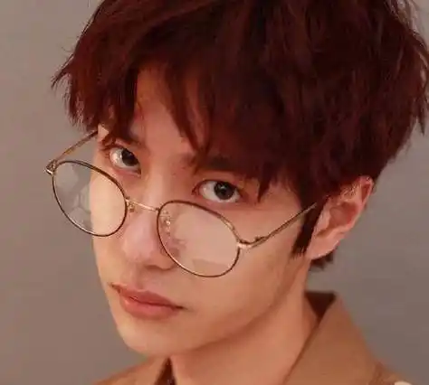 汪涵带杨乐乐与兄弟聚会,大张伟与嫂子关系好,王一博收网红礼物_气氛