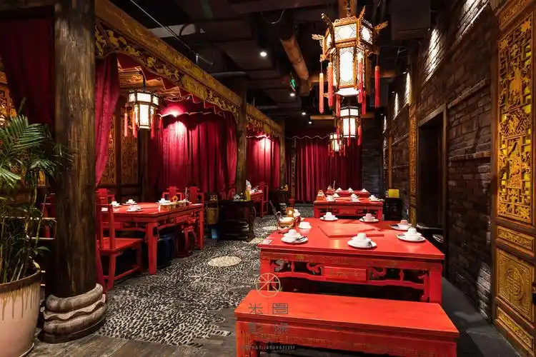 海口大龙翻印老成都火锅空间摄影