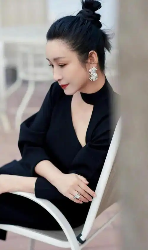 秦海璐高清魅力写真,优雅迷人!__财经头条