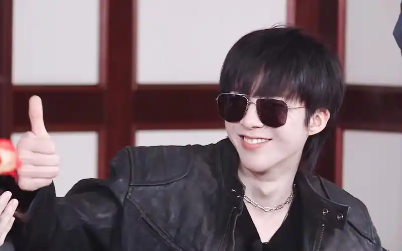 刘宇宁黑眼镜有多少人是在这场直播垂直入坑的