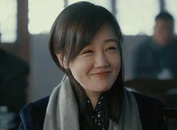 《光荣时代》薛佳凝饰演双面特工,言语眉目之间,方显其扎实功力_秦