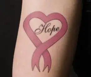 充满爱的心形纹身图案