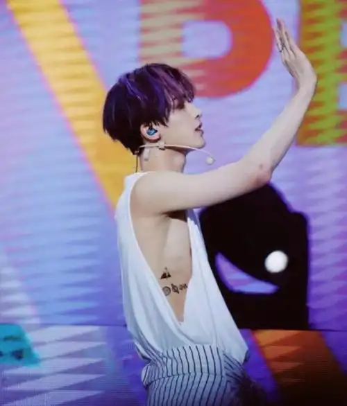 ninepercent都纹身蔡徐坤的狂野justin过分这张是谁猜不到