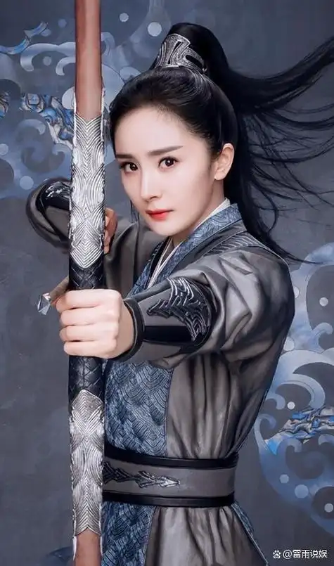 在古装武侠剧里,扎着马尾辫的女人,永远都是英姿飒爽的.