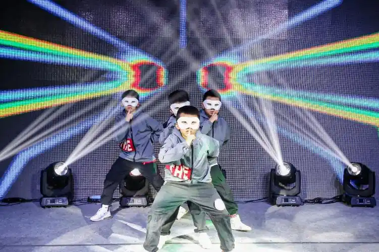 小孩跳街舞第几套衣服帅求安利