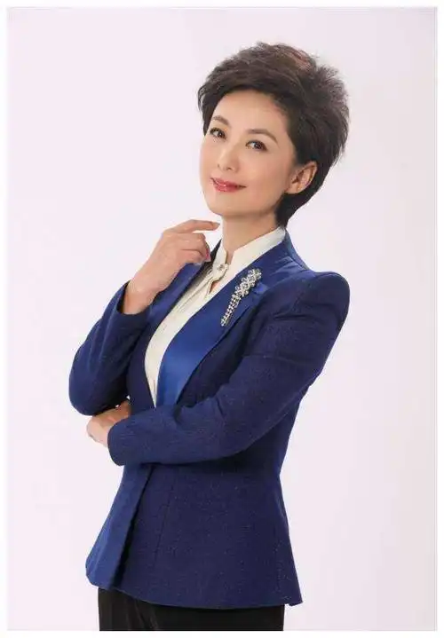 现新闻联播主持人名单栏目发展史和历任主持人