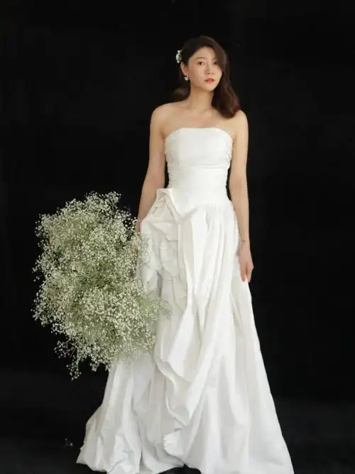 一个人的婚纱照