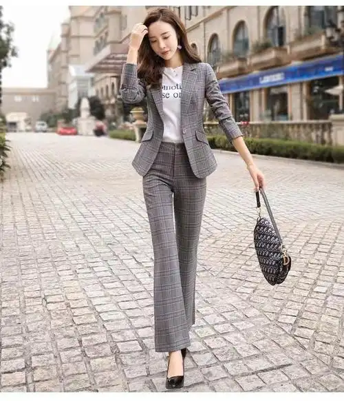 想要优雅又有ol气质,格子西装搭配高跟鞋更加凸显身材