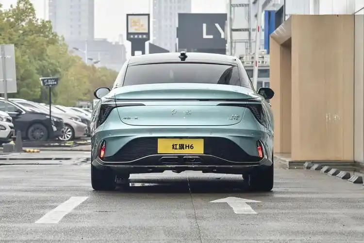 红旗h6正式上市,2.0t 爱信8at,售价19.28-23.98万元