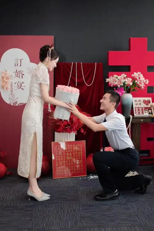 订婚快乐!#我们订婚啦 #始于初见止于终老 #订婚现场  - 抖音