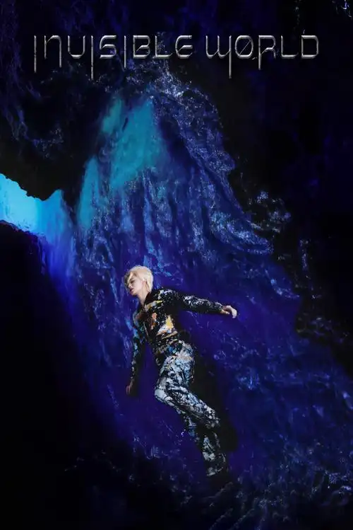 朱正廷超话·#朱正廷金发王子#  @theo-朱正廷破洞套装造型,蓝色河流