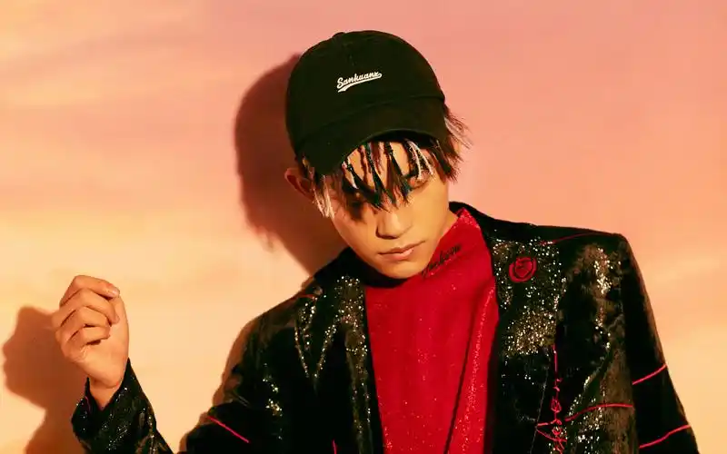 易烊千玺时尚写真高清电脑壁纸