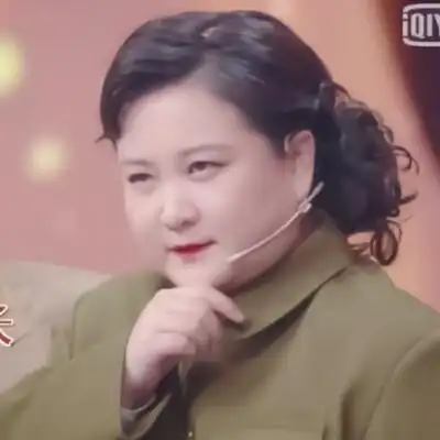 贾玲头像可爱的