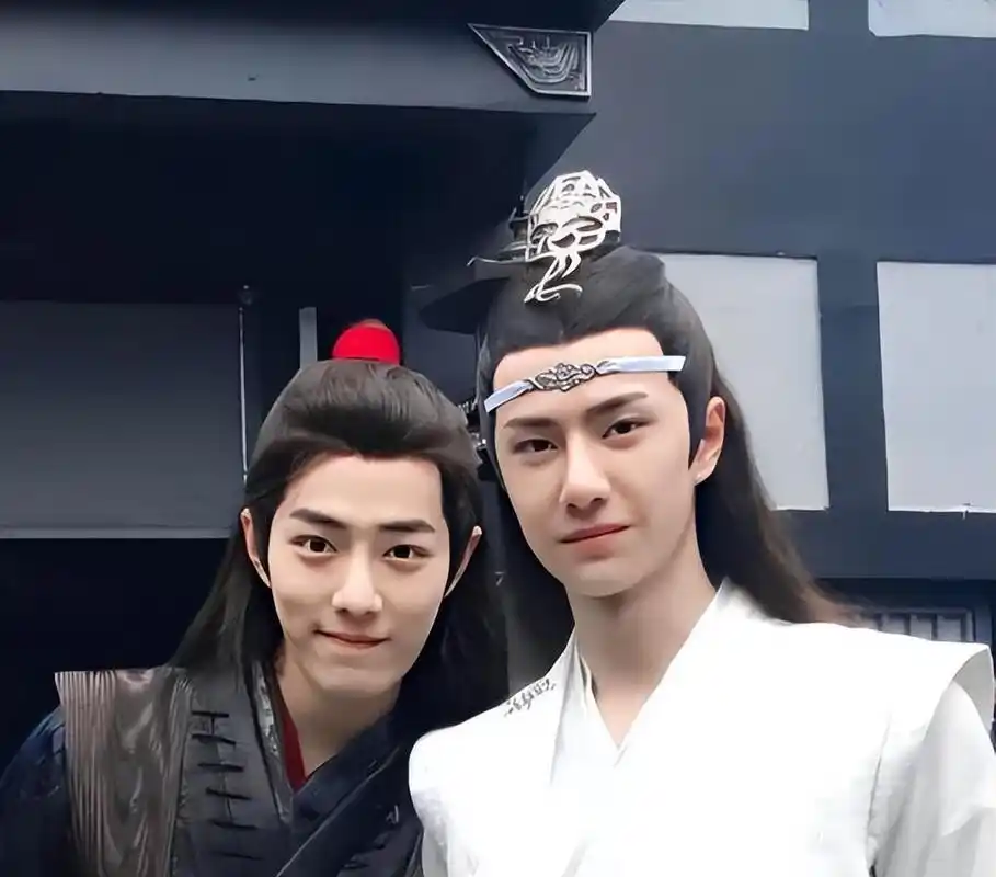 明星捐款金额曝光,李佳琦500万豪捐,粉丝力压王一博肖战