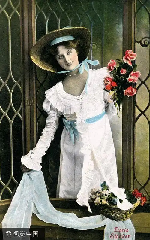 维多利亚时代女性服饰:精致到病态,禁欲又性感