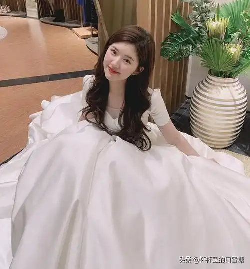 明星新娘发型图片大全(10位女星婚纱造型推荐)(11)