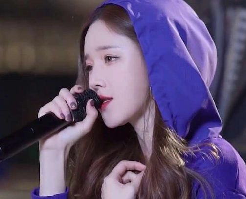 "烟嗓网红歌手"戴羽彤 - 可可dj音乐网